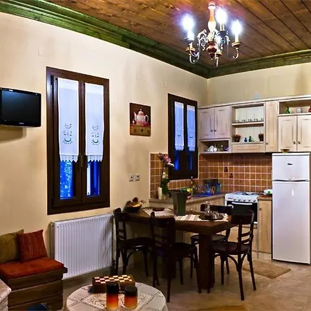 Semesterbostad Atrapos *